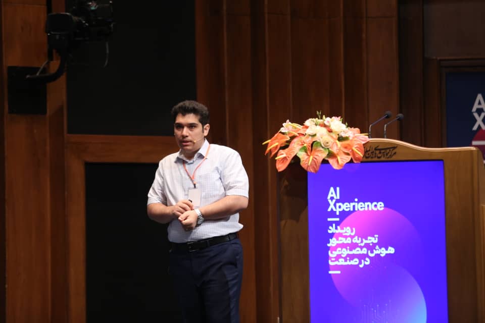 عباس حسینی، هم‌بنیان‌گذار تپسل: به جای استفاده از مدل‌های پیچیده، داده‌های خودتان را «درک» کنید