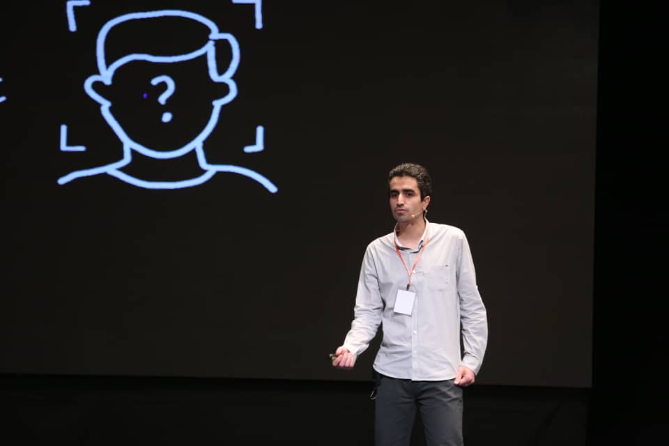 علی زارع‌زاده، مدیر تیم هوش مصنوعی کارگزاری مفید: روایت طراحی یک مدل اختصاصی برای کسب رضایت مشتری